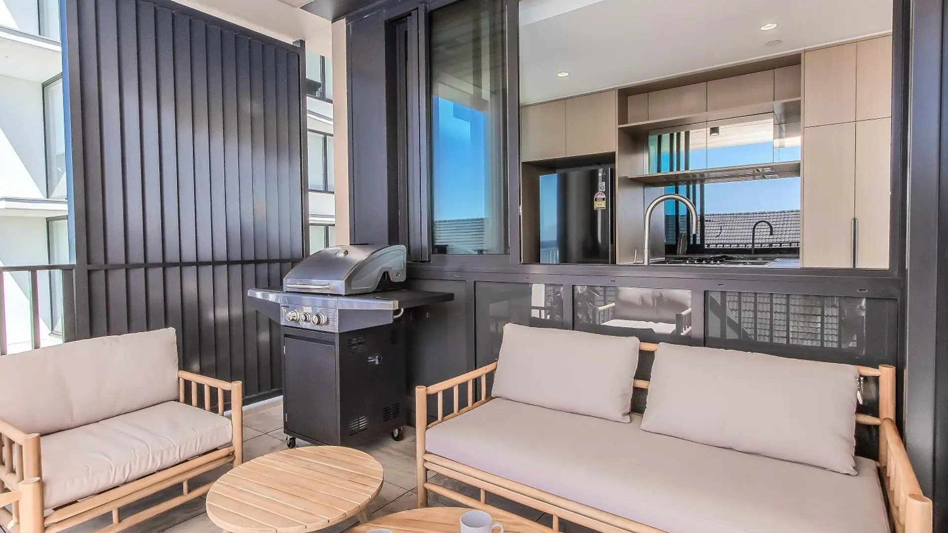 Hemingway Palm Beach - Premium Oceanview Apartments By Burleigh Letting Gold Coast